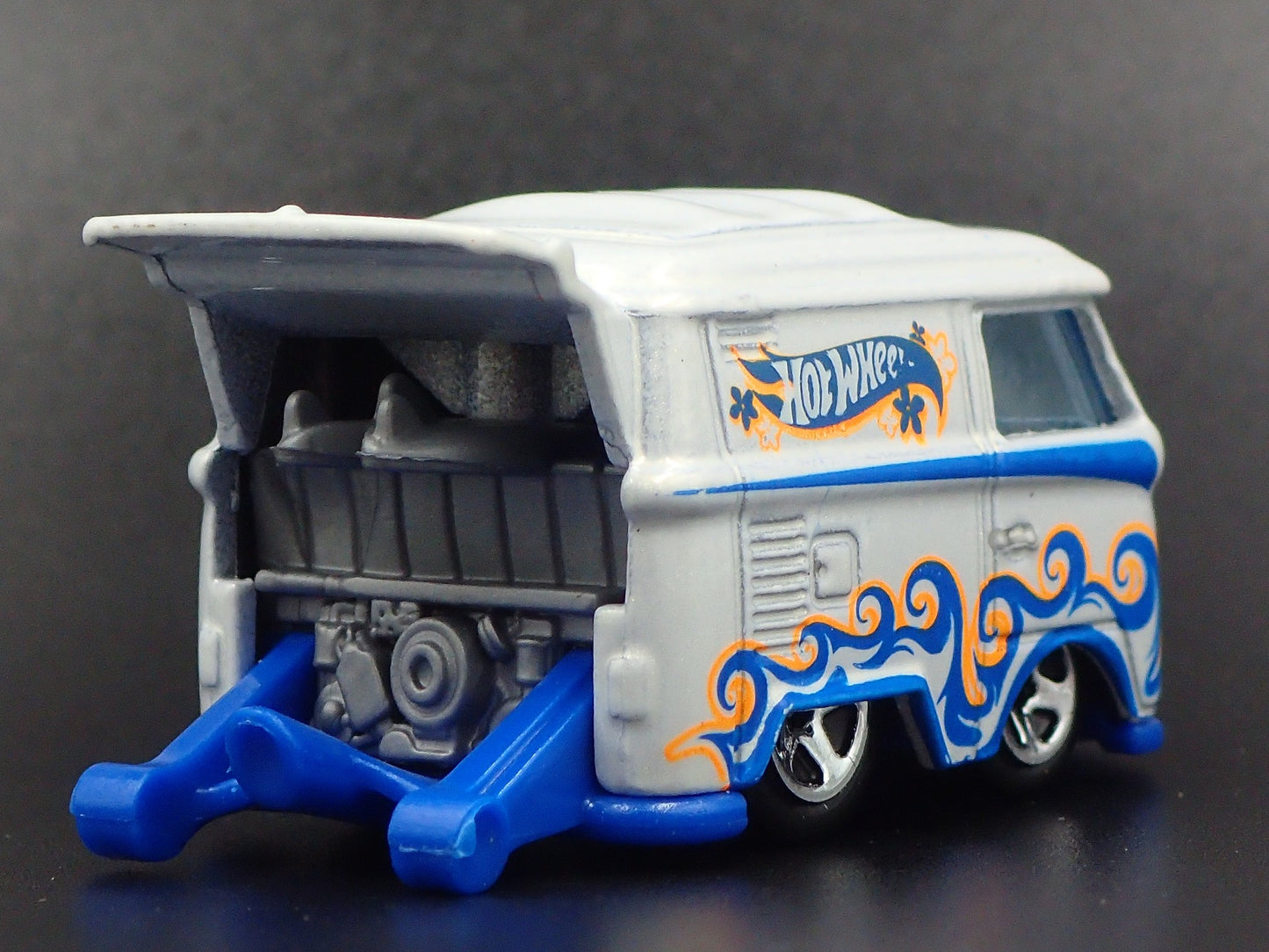 VW VOLKSWAGEN KOOL KOMBI MINI BUS VAN DRAG 1:64 SCALE DIORAMA DIECAST MODEL CAR