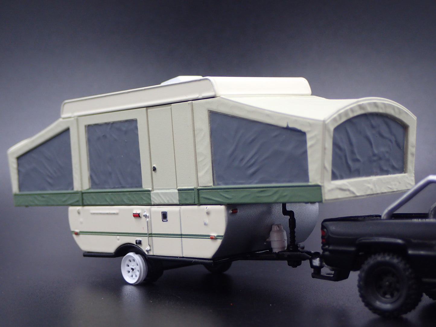 POP-UP CAMPER TRAILER DETAILED INTERIOR RARE 1:64 DIORAMA DIECAST MODEL