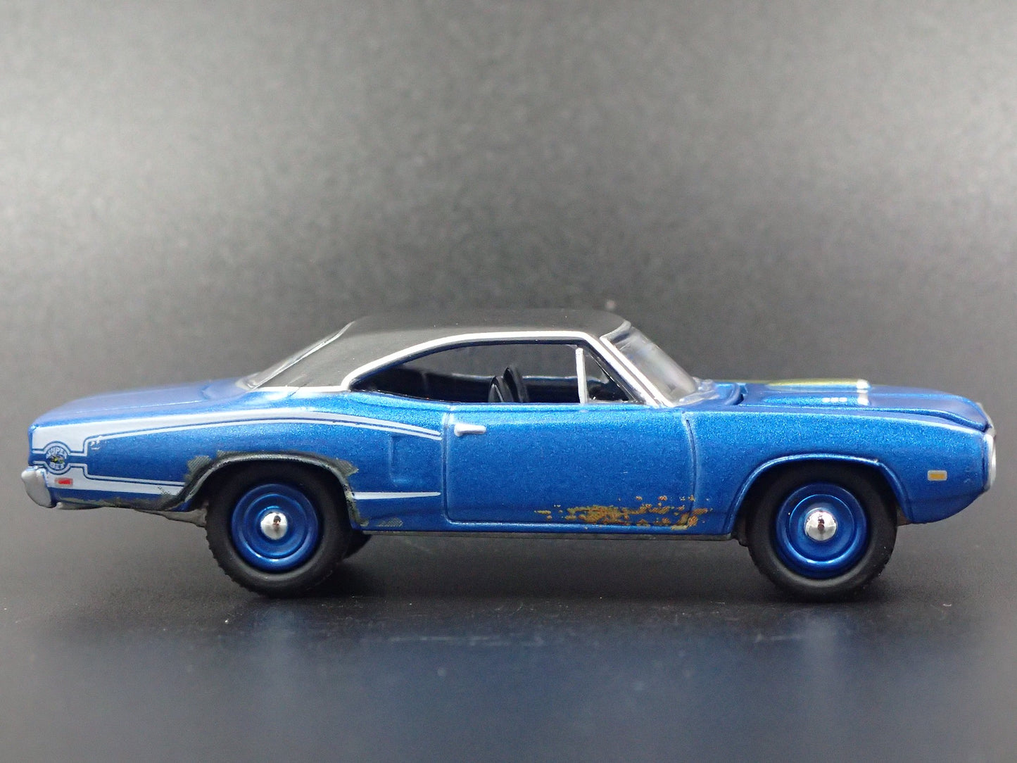 1970 70 DODGE CORONET SUPER BEE BARN FIND 1:64 SCALE DIORAMA DIECAST MODEL CAR