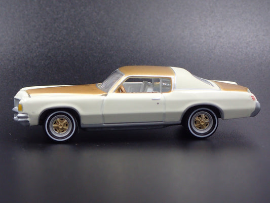 1971 71 PONTIAC HURST SSJ GRAND PRIX WHITE 1:64 SCALE DIORAMA DIECAST MODEL CAR