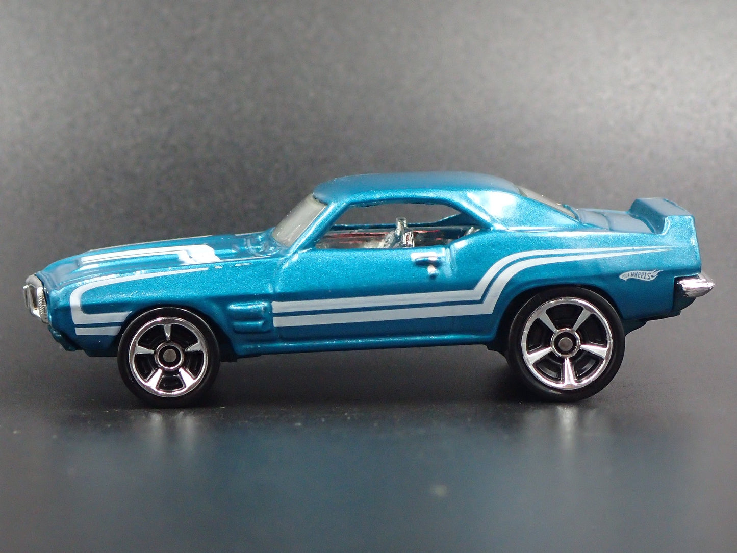 1969 69 PONTIAC FIREBIRD TRANS AM TA 1:64 SCALE COLLECTIBLE DIECAST MODEL CAR