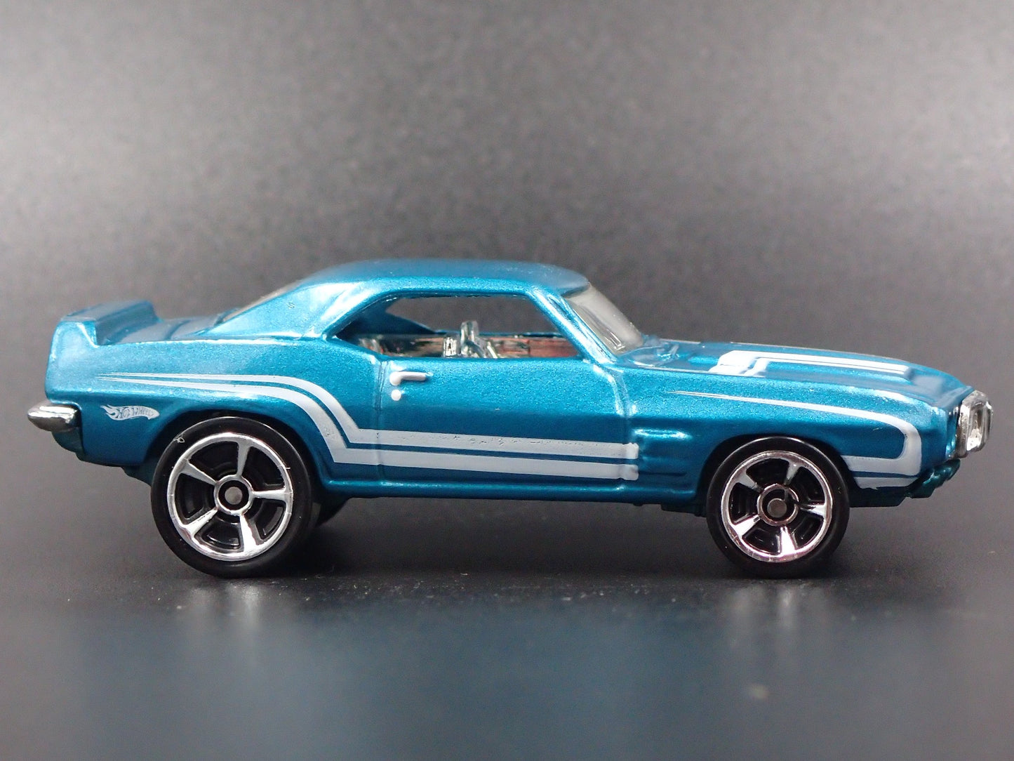 1969 69 PONTIAC FIREBIRD TRANS AM TA 1:64 SCALE COLLECTIBLE DIECAST MODEL CAR