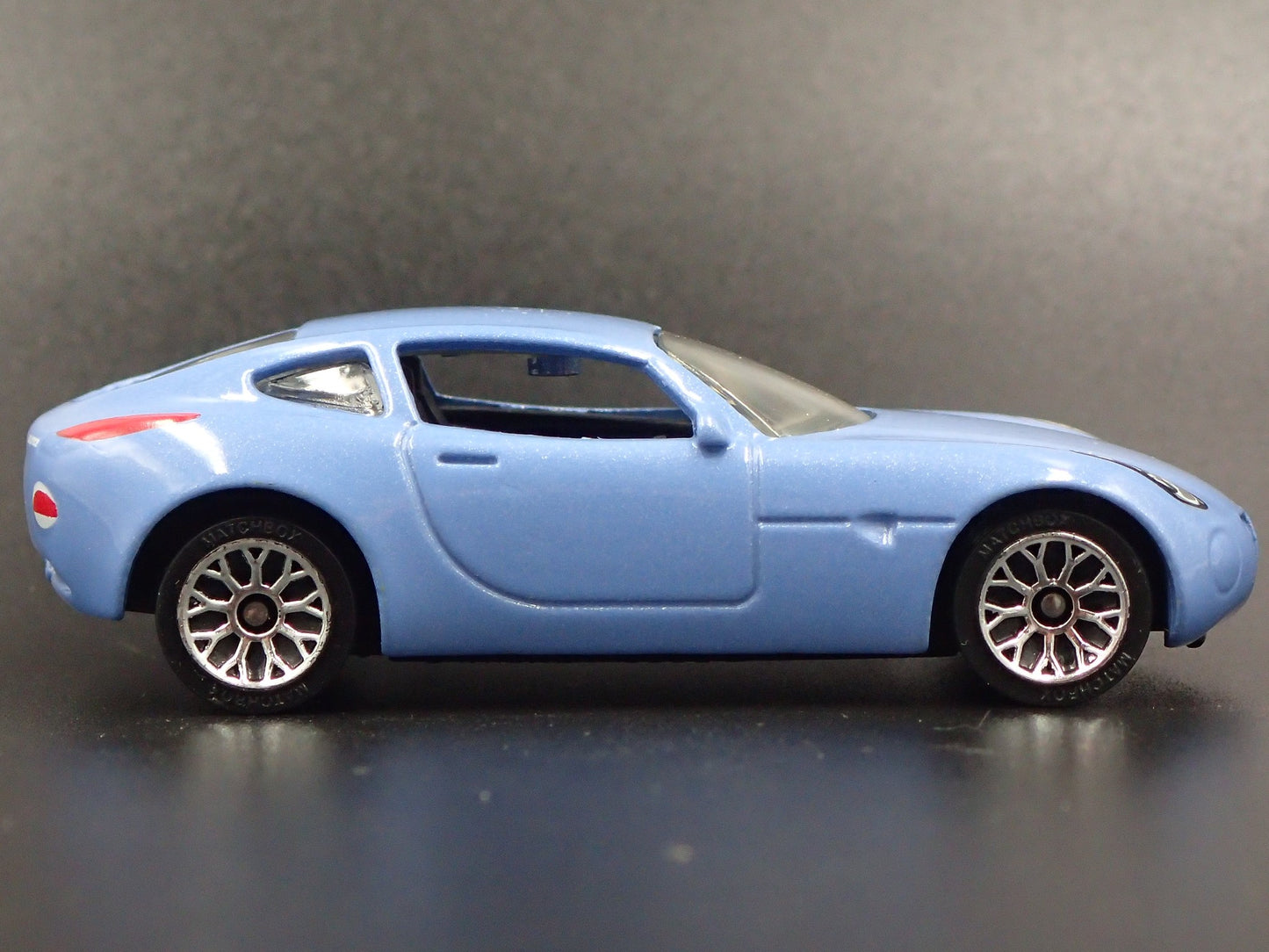 2006-2010 PONTIAC SOLSTICE RARE 1:64 SCALE COLLECTIBLE DIORAMA DIECAST MODEL CAR