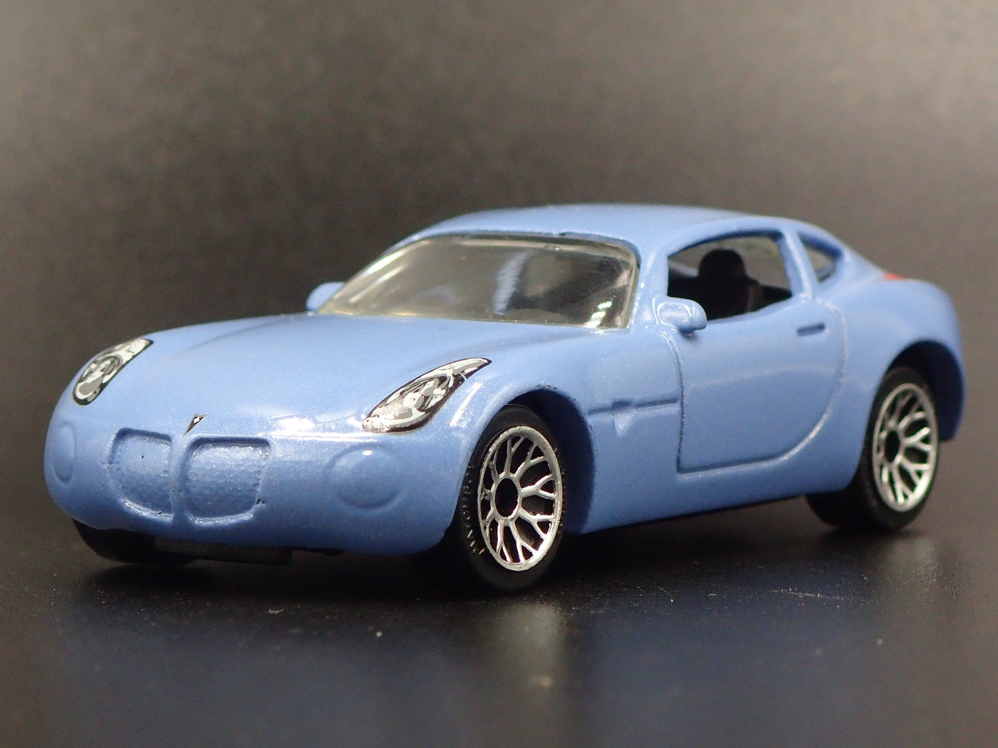 2006-2010 PONTIAC SOLSTICE RARE 1:64 SCALE COLLECTIBLE DIORAMA DIECAST MODEL CAR