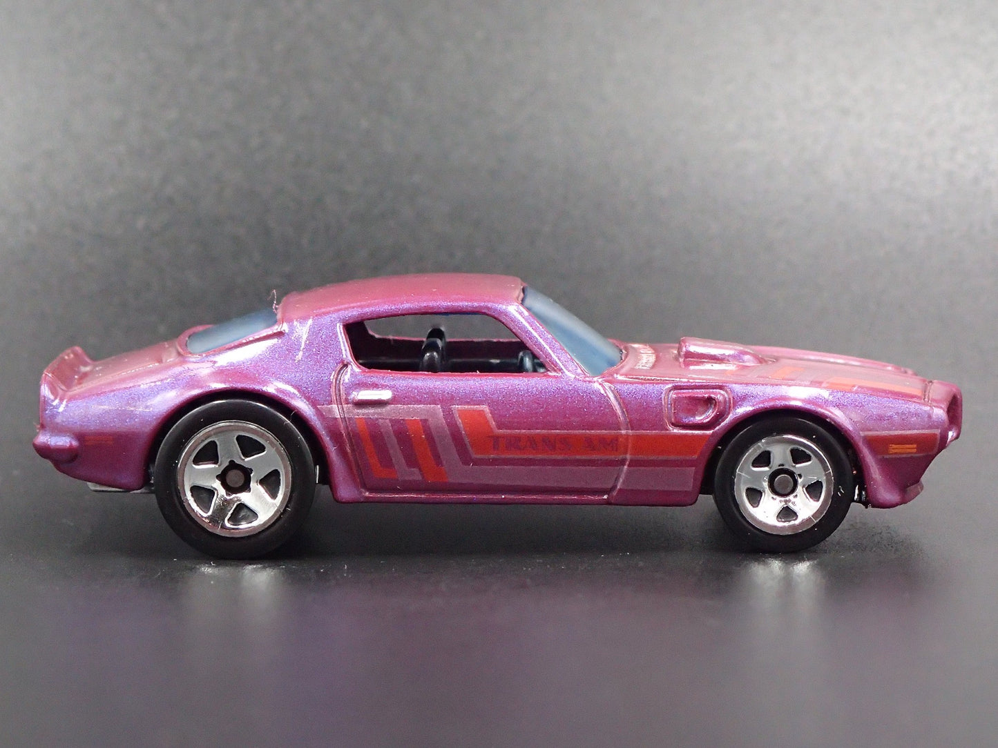 1973 73 PONTIAC FIREBIRD TRANS AM TA 1:64 SCALE COLLECTIBLE DIECAST MODEL CAR