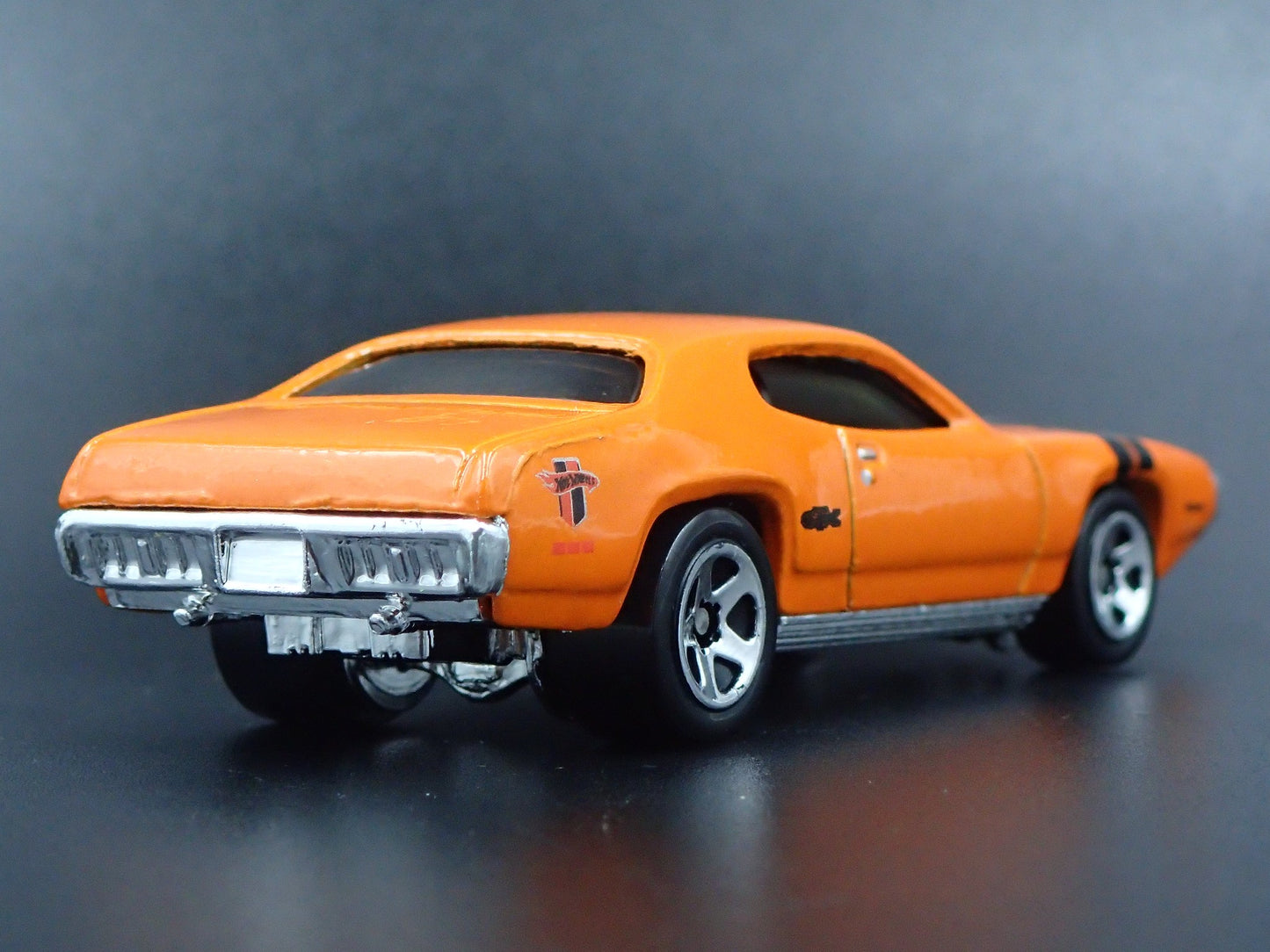 1971 71 PLYMOUTH GTX ORANGE 1/64 SCALE COLLECTIBLE DIECAST MODEL CAR