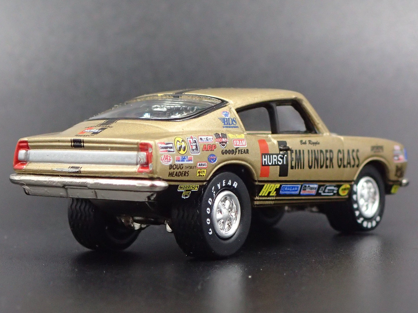 1969 69 PLYMOUTH BARRACUDA HEMI UNDER GLASS DRAG 1/64 DIORAMA DIECAST MODEL CAR