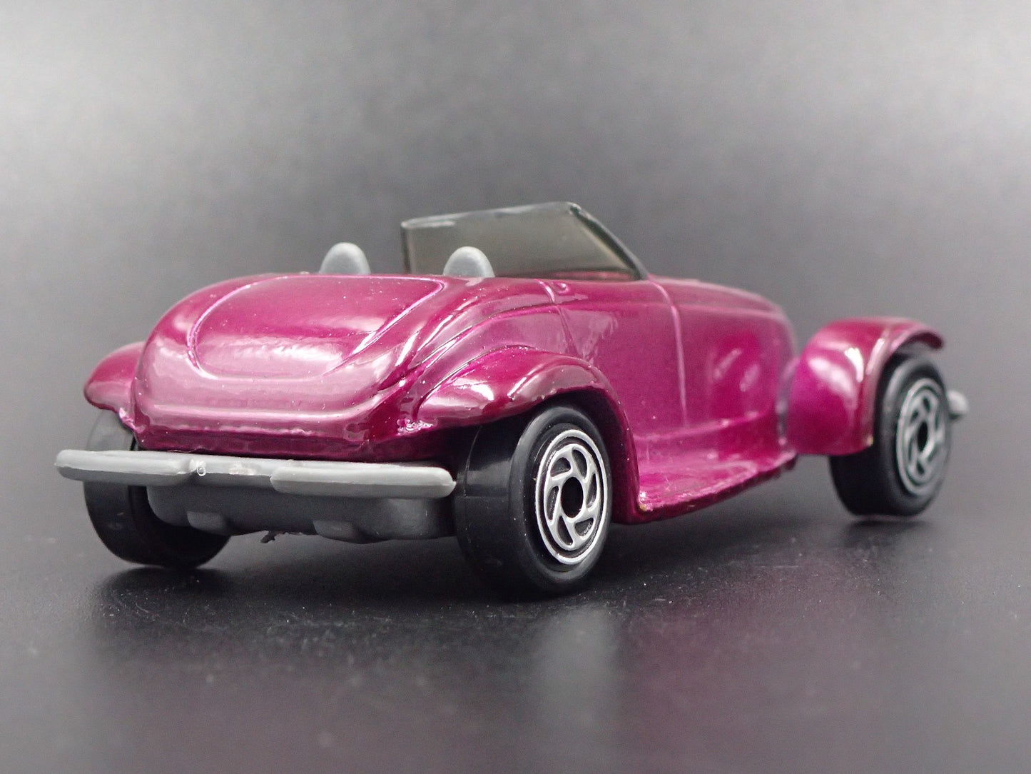 1997-2002 PLYMOUTH PROWLER PURP 1:56 SCALE COLLECTIBLE DIORAMA DIECAST MODEL CAR