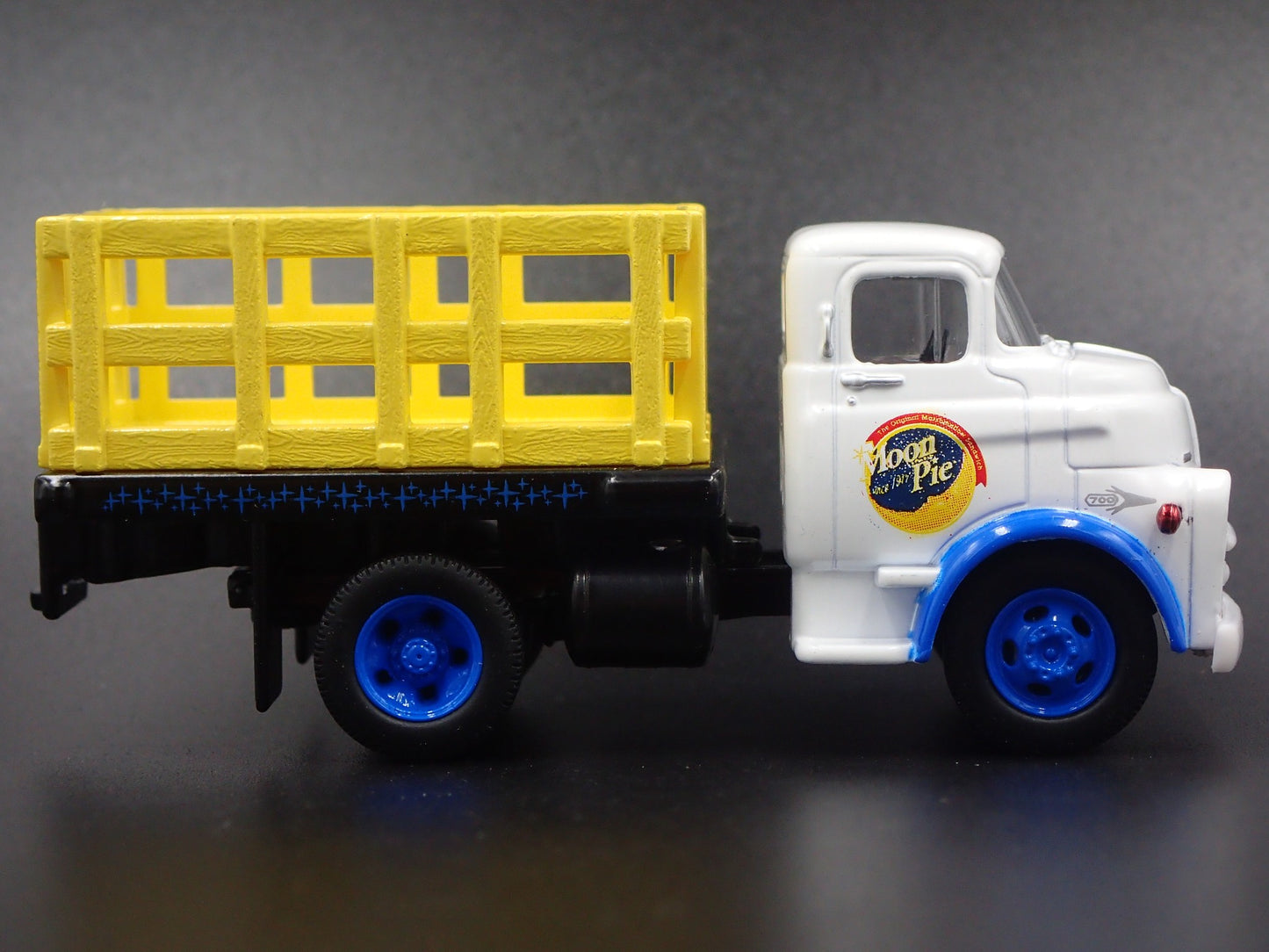 1957 57 DODGE 700 COE STAKE BED TRUCK MOON PIE RARE 1/64 SCALE DIECAST MODEL CAR