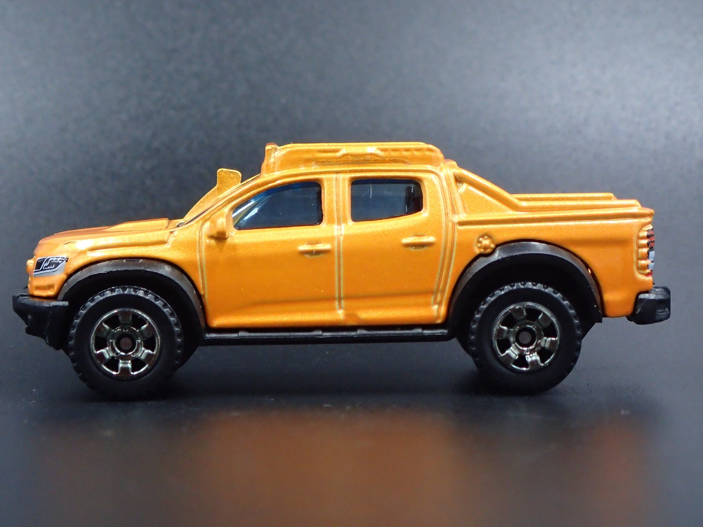2015-2022 CHEVY CHEVROLET COLORADO XTREME PICKUP TRUCK 1:64 SCALE DIECAST MODEL