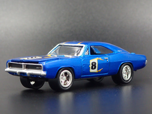 1969 69 DODGE CHARGER RT RARE 1:64 SCALE COLLECTIBLE DIORAMA DIECAST MODEL CAR