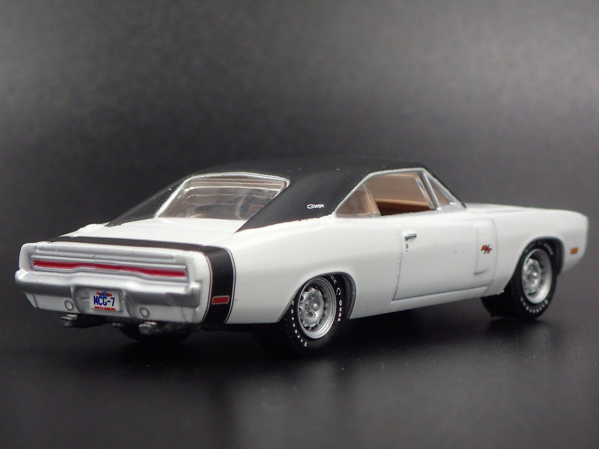 1970 DODGE CHARGER R/T RARE 1:64 LIMITED COLLECTIBLE DIORAMA DIECAST MODEL CAR-Burning Rubber Toy Company