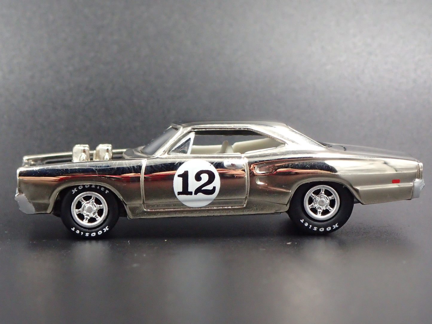 1969 69 DODGE CORONET SUPER BEE RARE 1:64 SCALE COLLECTIBLE DIECAST MODEL CAR