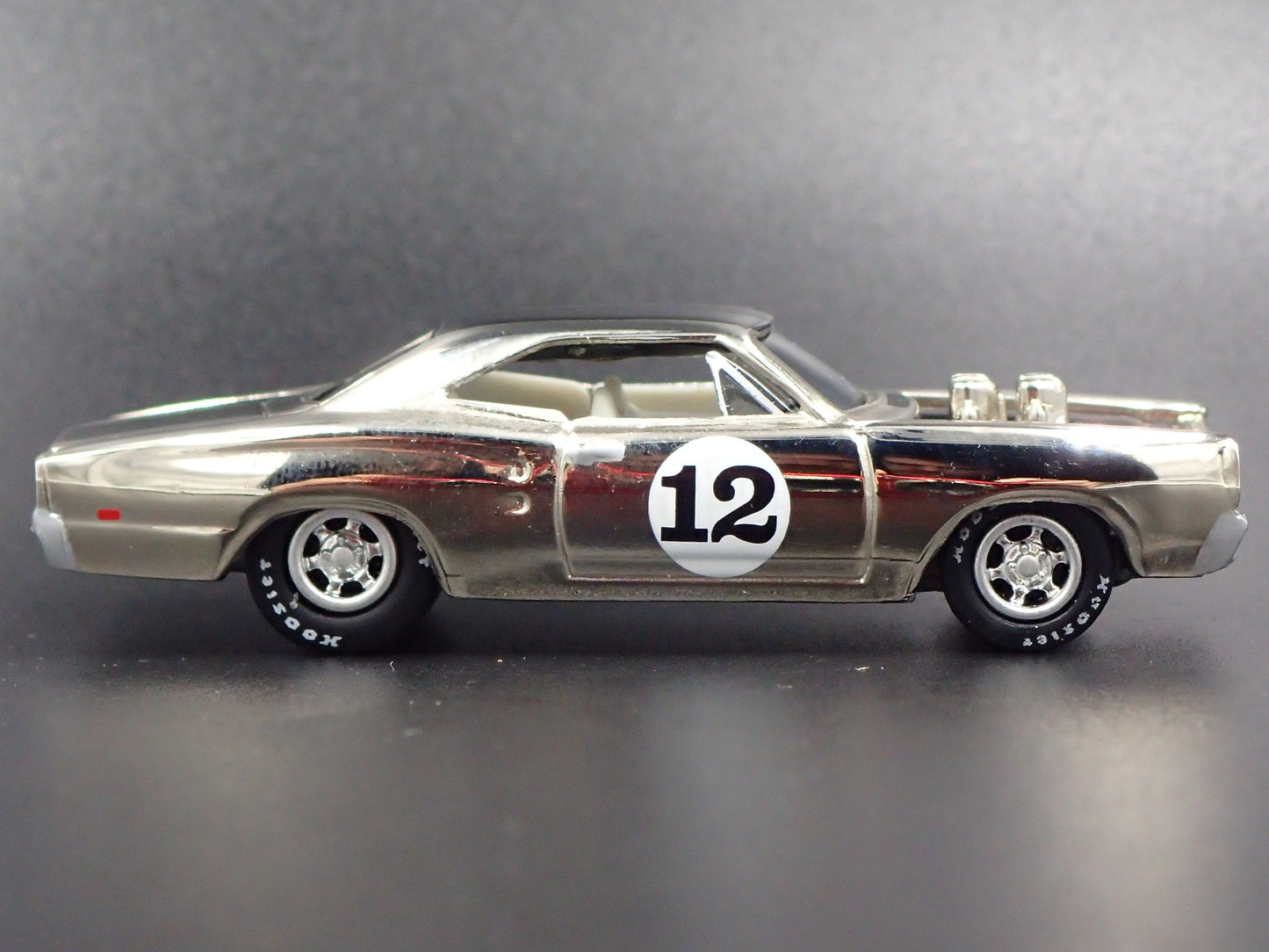 1969 69 DODGE CORONET SUPER BEE RARE 1:64 SCALE COLLECTIBLE DIECAST MODEL CAR