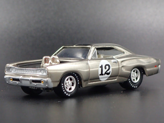 1969 69 DODGE CORONET SUPER BEE RARE 1:64 SCALE COLLECTIBLE DIECAST MODEL CAR