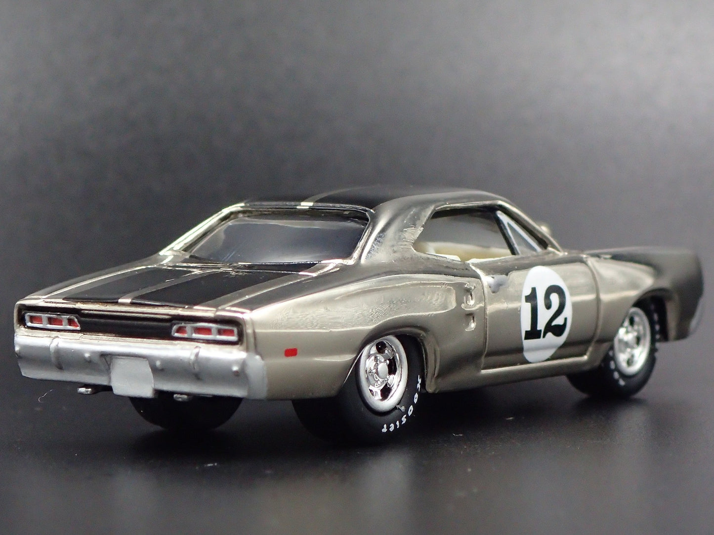 1969 69 DODGE CORONET SUPER BEE RARE 1:64 SCALE COLLECTIBLE DIECAST MODEL CAR