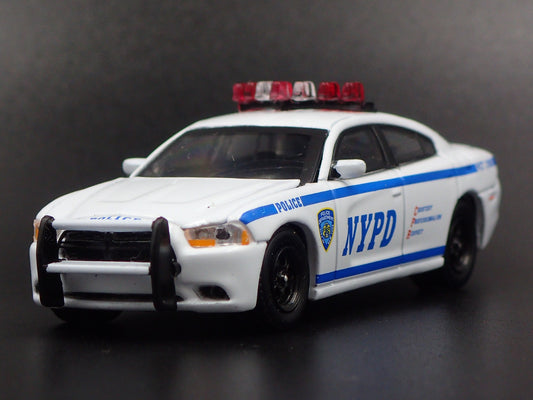2012 12 DODGE CHARGER NYPD POLICE CAR RARE 1/64 SCALE DIORAMA DIECAST MODEL CAR-Burning Rubber Toy Company