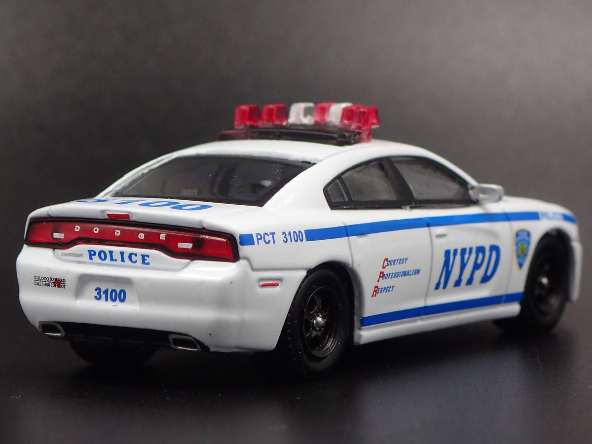 2012 12 DODGE CHARGER NYPD POLICE CAR RARE 1/64 SCALE DIORAMA DIECAST MODEL CAR-Burning Rubber Toy Company