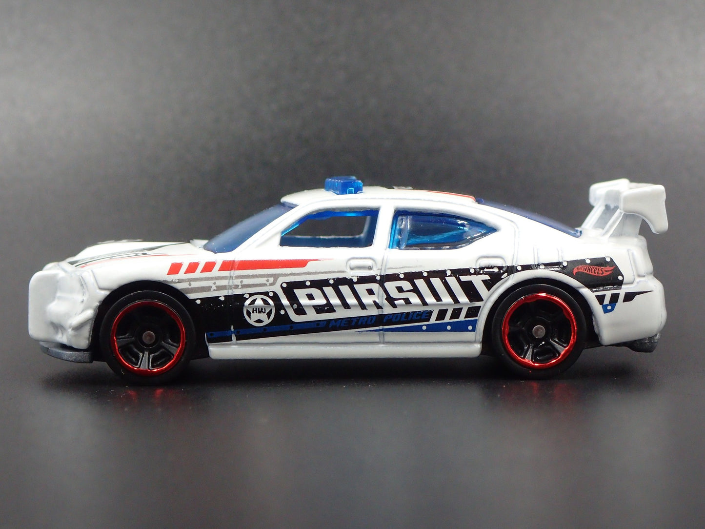 2006-2010 DODGE CHARGER DRIFT POLICE WHITE 1:64 SCALE DIORAMA DIECAST MODEL CAR