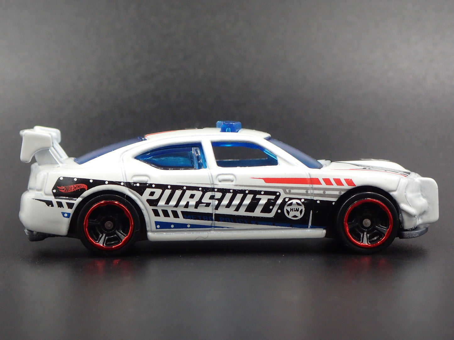 2006-2010 DODGE CHARGER DRIFT POLICE WHITE 1:64 SCALE DIORAMA DIECAST MODEL CAR