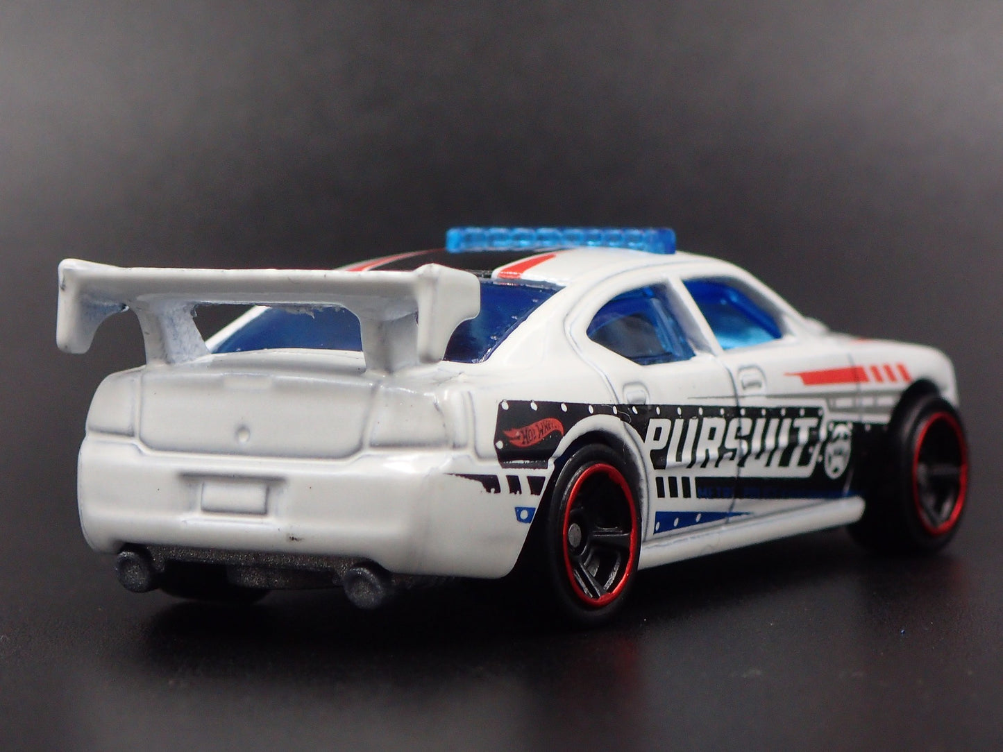 2006-2010 DODGE CHARGER DRIFT POLICE WHITE 1:64 SCALE DIORAMA DIECAST MODEL CAR