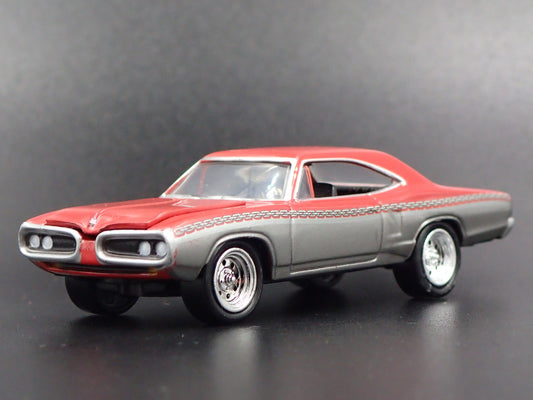 1970 70 DODGE SUPER BEE RARE 1/64 SCALE COLLECTIBLE DIORAMA DIECAST MODEL CAR