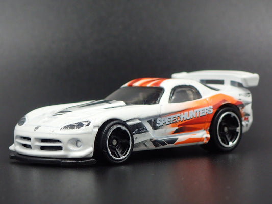 2008-2010 DODGE VIPER SRT10 ACR SPEED HUNTERS WHITE 1/64 SCALE DIECAST MODEL CAR