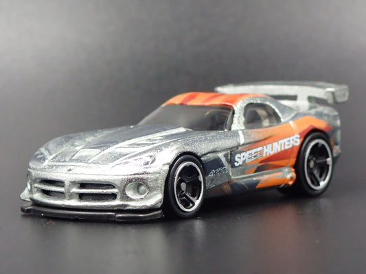 2008-2010 DODGE VIPER SRT10 ACR SPEED HUNTERS RARE 1/64 SCALE DIECAST MODEL CAR