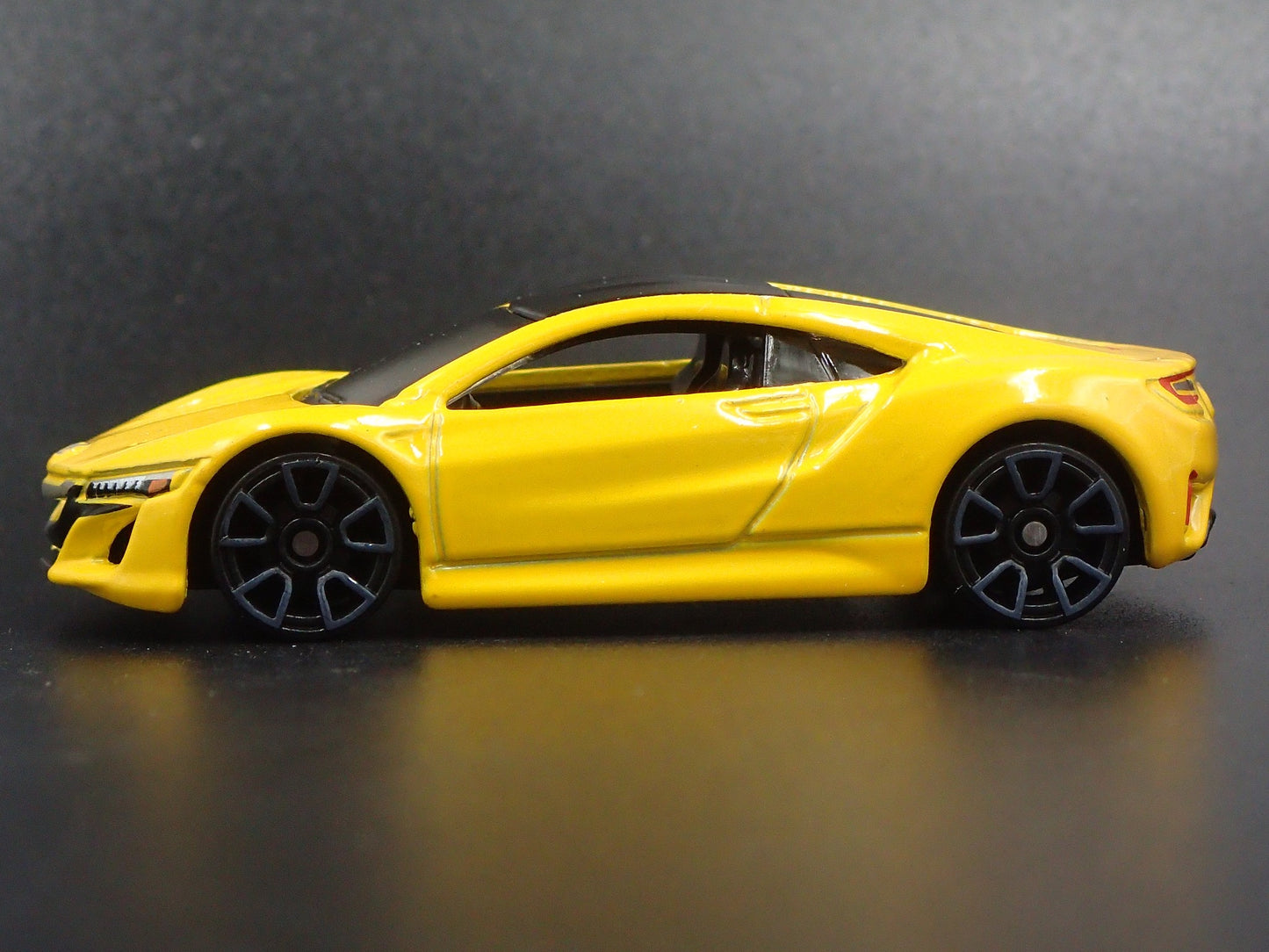 2016-2022 ACURA NSX SUPER CAR 1:64 SCALE COLLECTIBLE DIORAMA DIECAST MODEL CAR