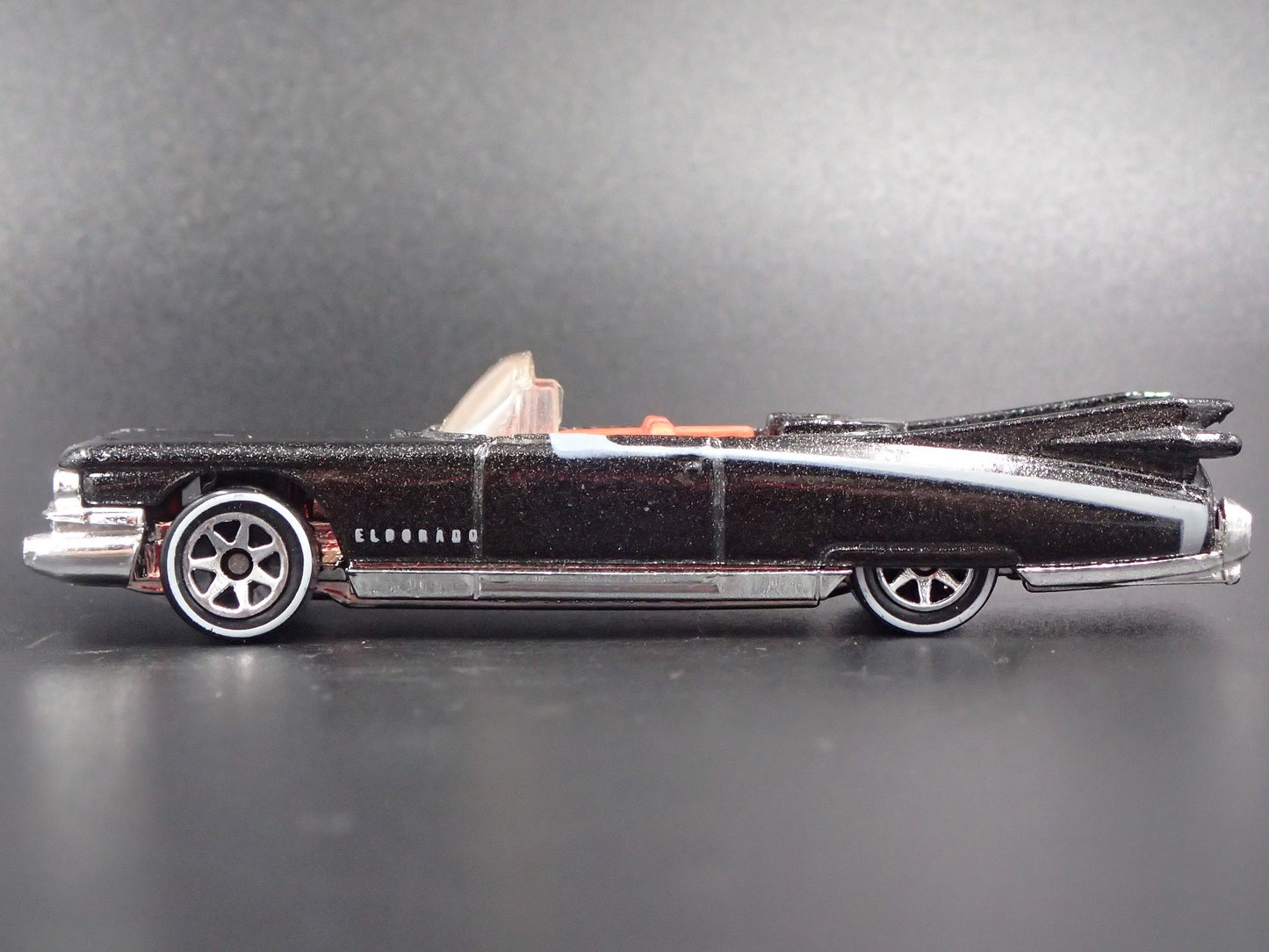 1959 59 CADILLAC ELDORADO CONVERTIBLE 1:64 SCALE COLLECTIBLE DIECAST MODEL CAR