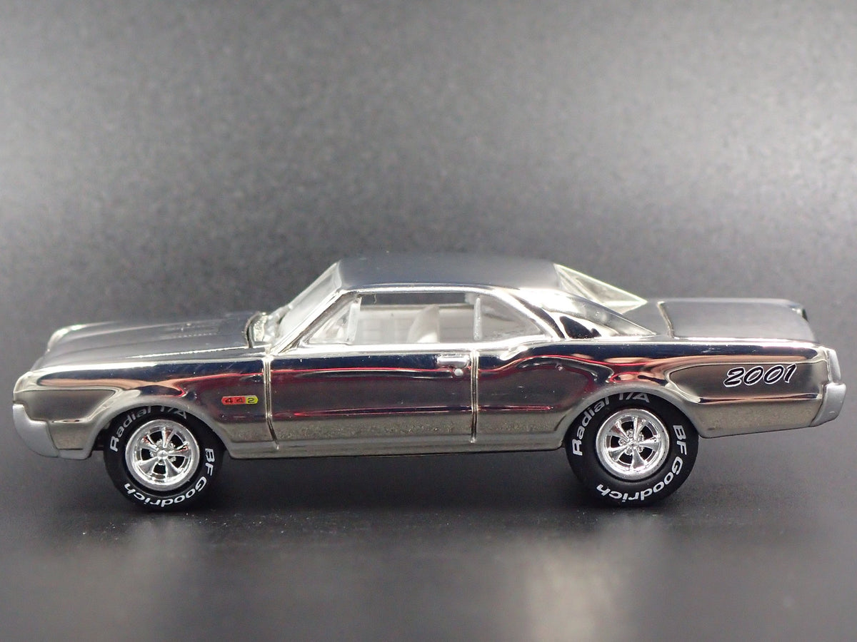 1967 OLDS OLDSMOBILE CUTLASS RARE 1:64 COLLECTIBLE DIORAMA DIECAST MODEL CAR-Burning Rubber Toy Company