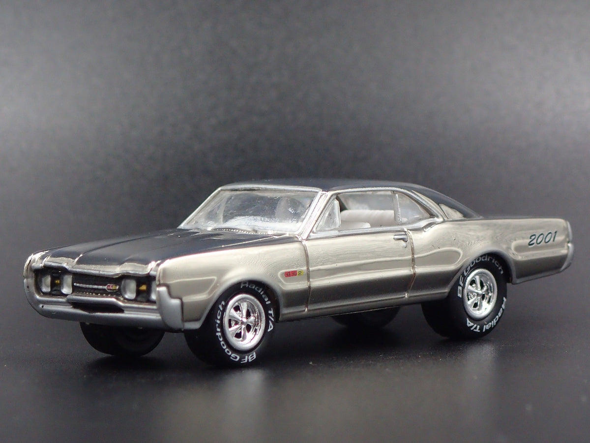 1967 OLDS OLDSMOBILE CUTLASS RARE 1:64 COLLECTIBLE DIORAMA DIECAST MODEL CAR-Burning Rubber Toy Company