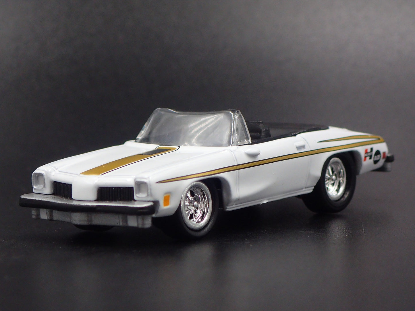 1974 74 OLDS OLDSMOBILE HURST CONVERTIBLE 1/64 SCALE DIORAMA DIECAST MODEL CAR