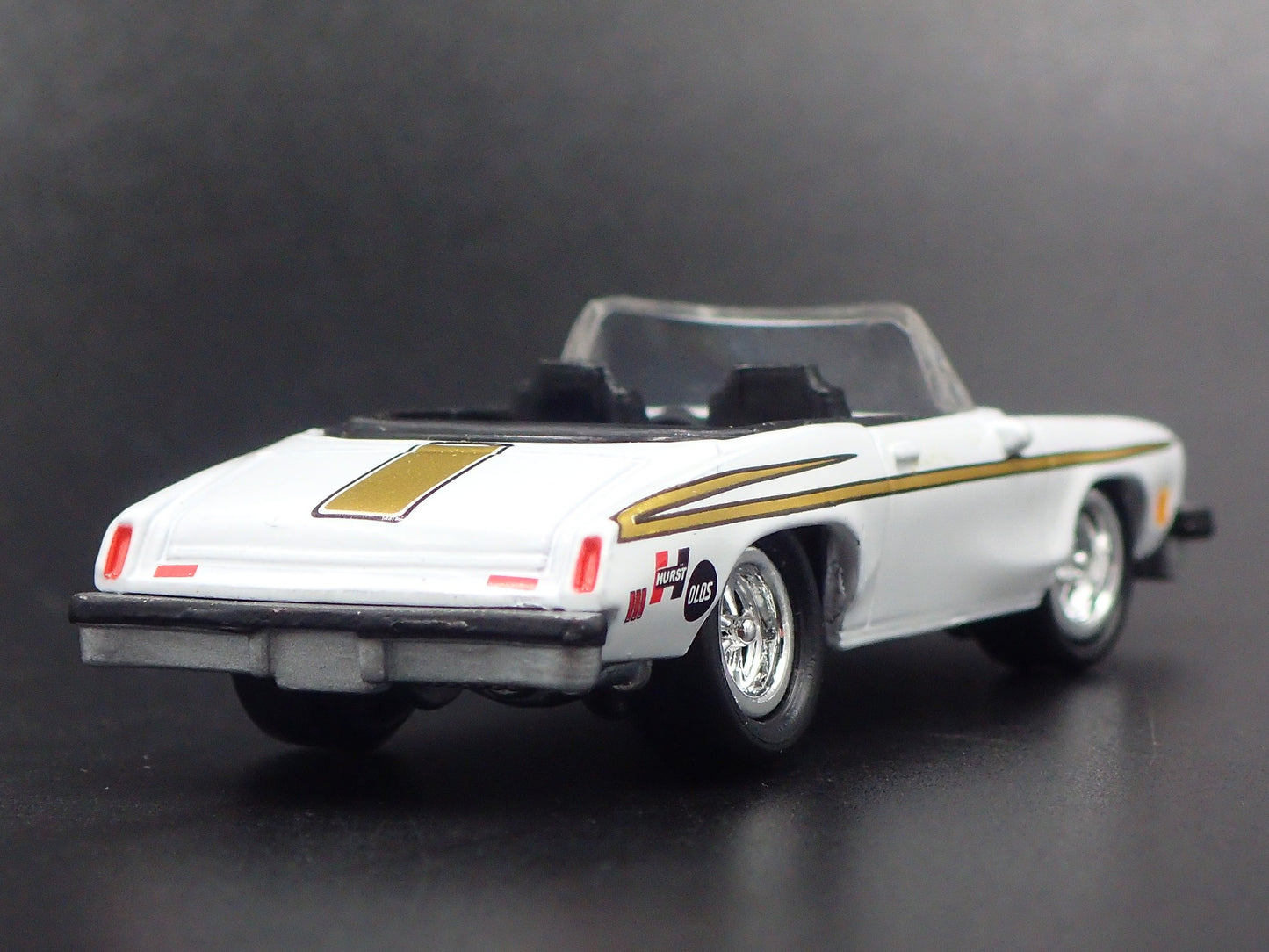 1974 74 OLDS OLDSMOBILE HURST CONVERTIBLE 1/64 SCALE DIORAMA DIECAST MODEL CAR