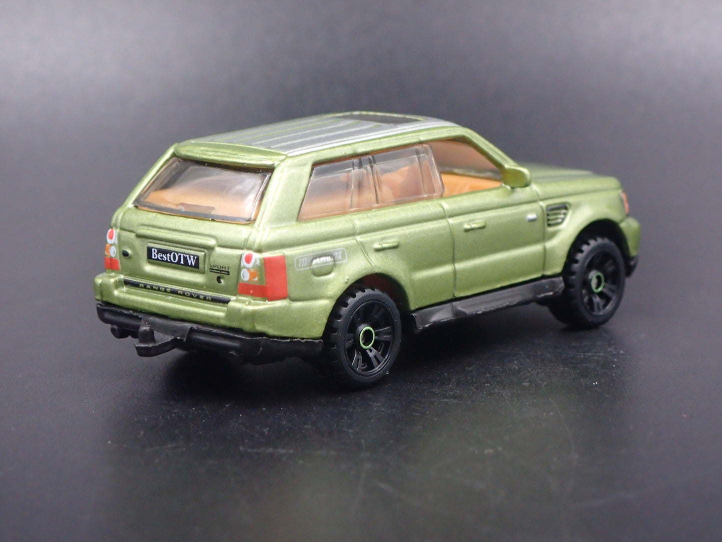 2005-2013 RANGE ROVER SPORT w/ HITCH GREEN 1/64 SCALE DIORAMA DIECAST MODEL CAR