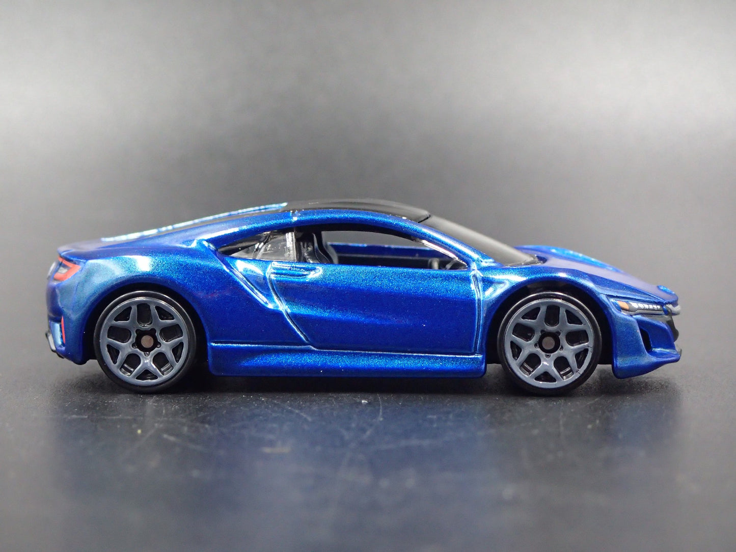 2016-2022 ACURA NSX SUPER CAR 1:64 SCALE COLLECTIBLE DIORAMA DIECAST MODEL CAR