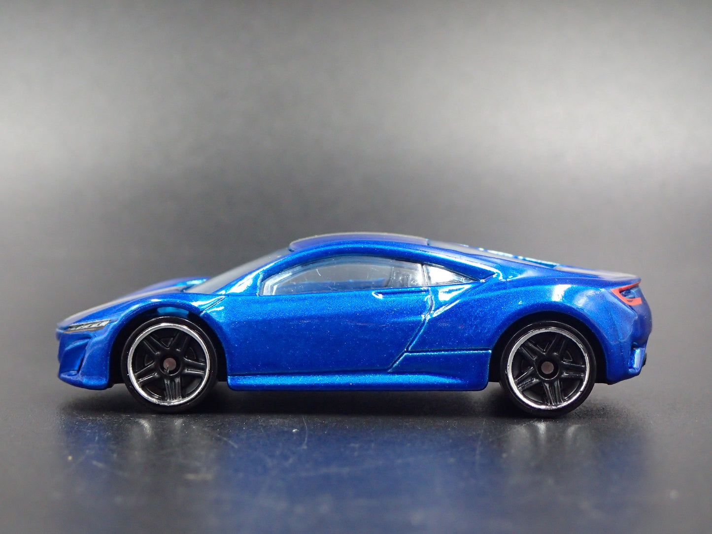 2016-2022 ACURA NSX SUPER CAR 1:64 SCALE COLLECTIBLE DIORAMA DIECAST MODEL CAR