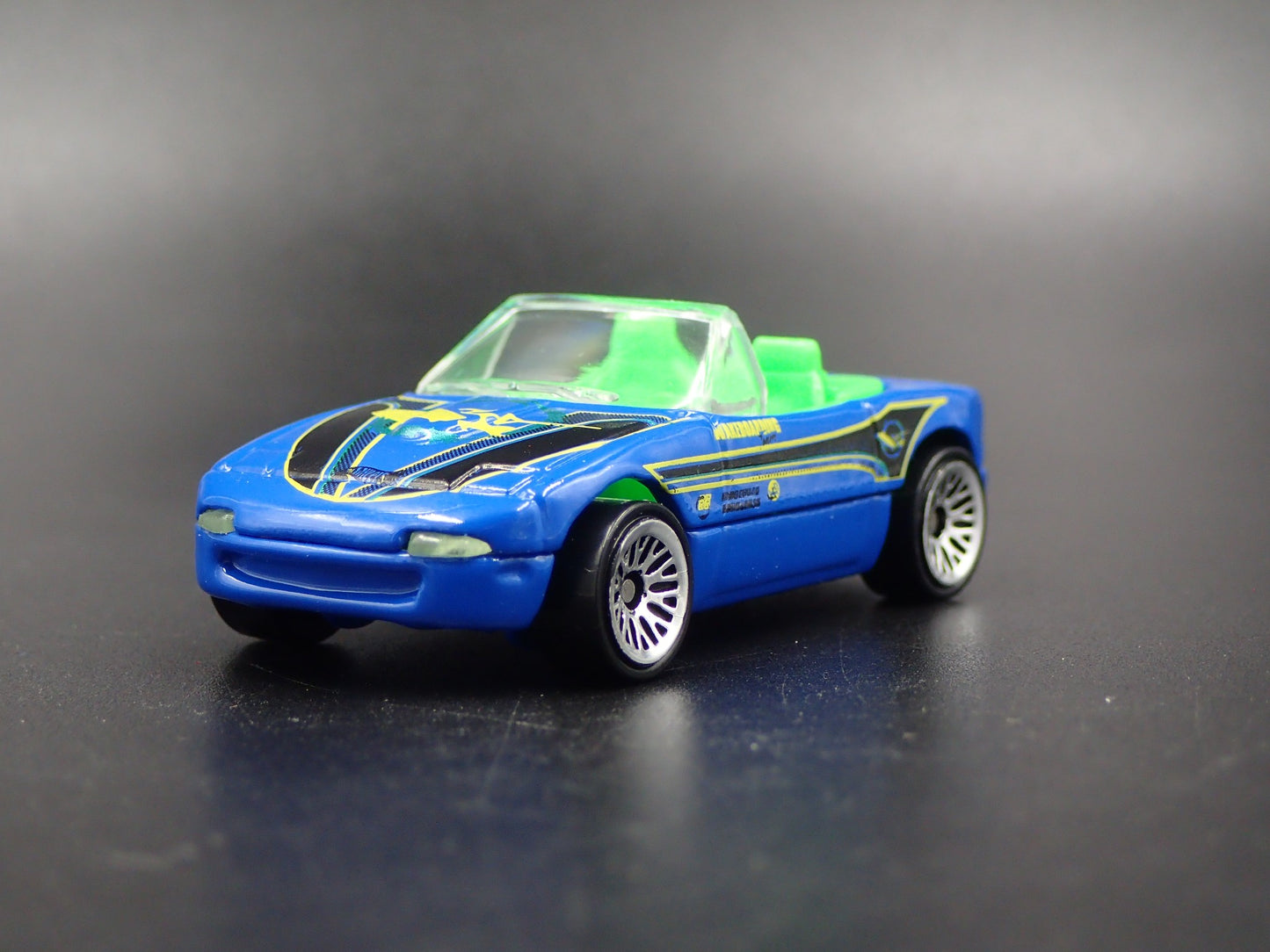 1989-1997 MAZDA MX5 MIATA CONVERTIBLE NA 1:64 SCALE DIORAMA DIECAST MODEL CAR