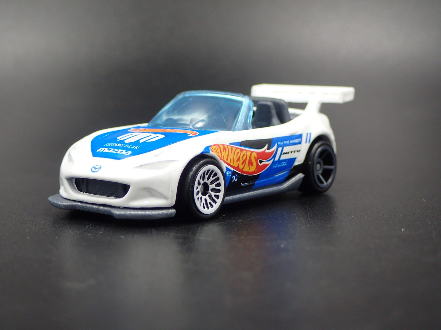 2015-2025 MAZDA MX5 MIATA CONVERTIBLE ND 1:64 SCALE DIORAMA DIECAST MODEL CAR