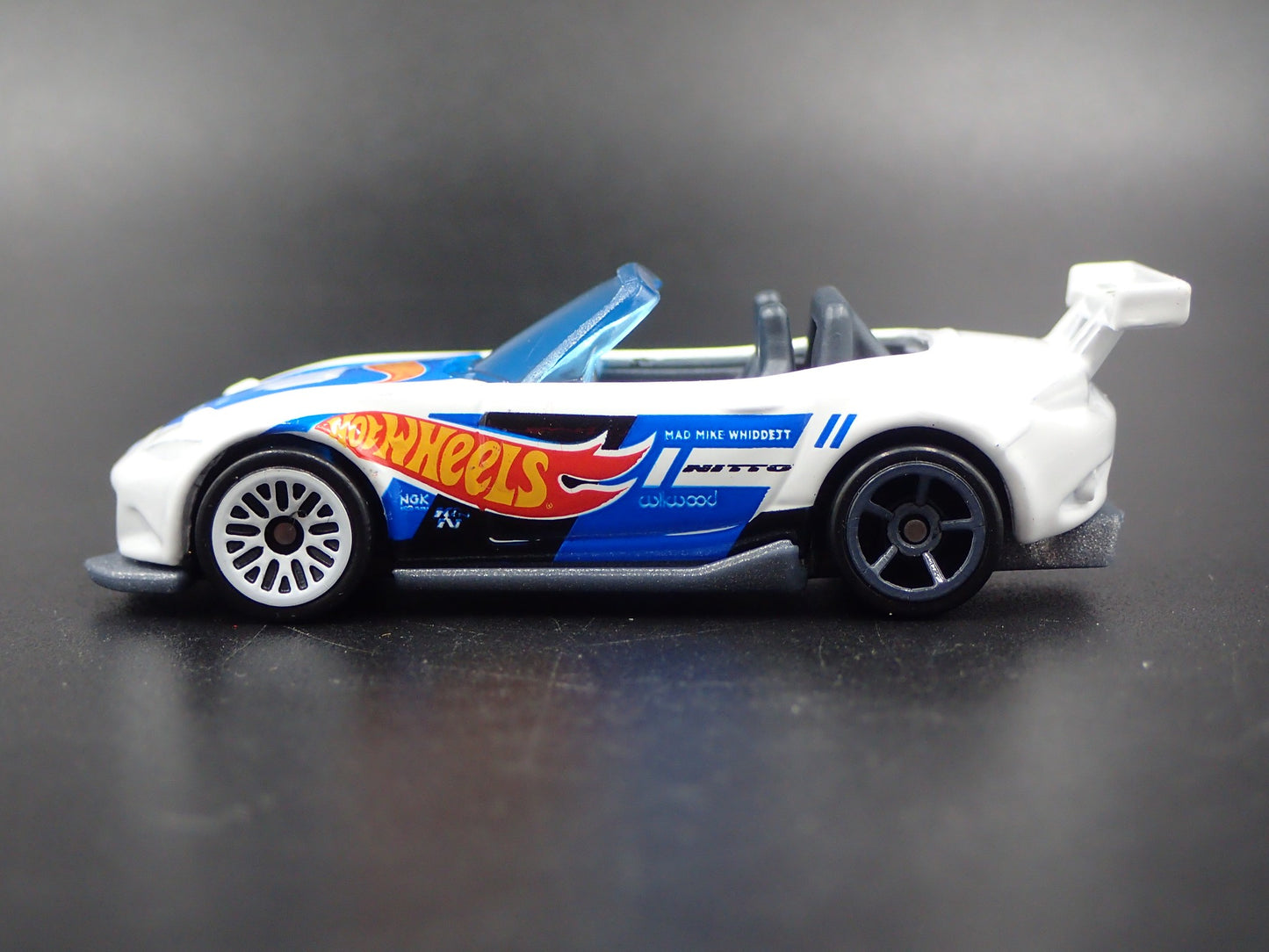 2015-2025 MAZDA MX5 MIATA CONVERTIBLE ND 1:64 SCALE DIORAMA DIECAST MODEL CAR