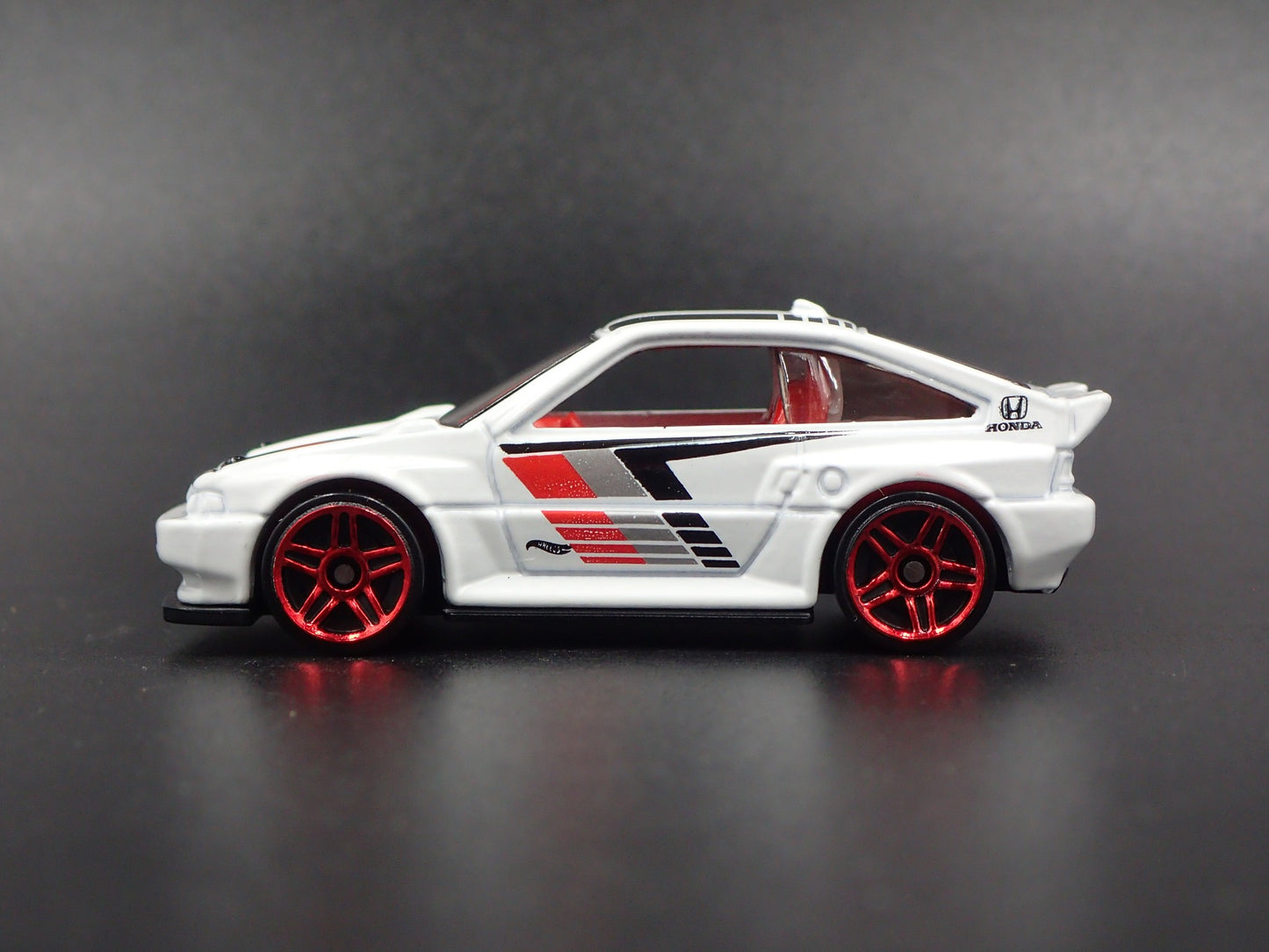1984-1987 HONDA CRX WHITE 1:64 SCALE COLLECTIBLE DIORAMA DIECAST MODEL CAR