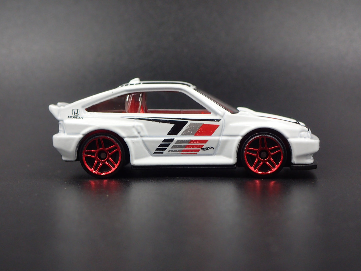 1984-1987 HONDA CRX WHITE 1:64 SCALE COLLECTIBLE DIORAMA DIECAST MODEL CAR