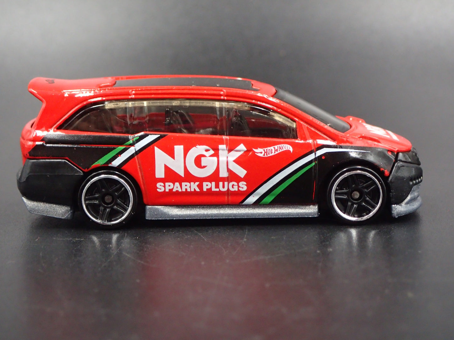 2011-2017 HONDA ODYSSEY MINIVAN 1:64 SCALE COLLECTIBLE DIORAMA DIECAST MODEL CAR