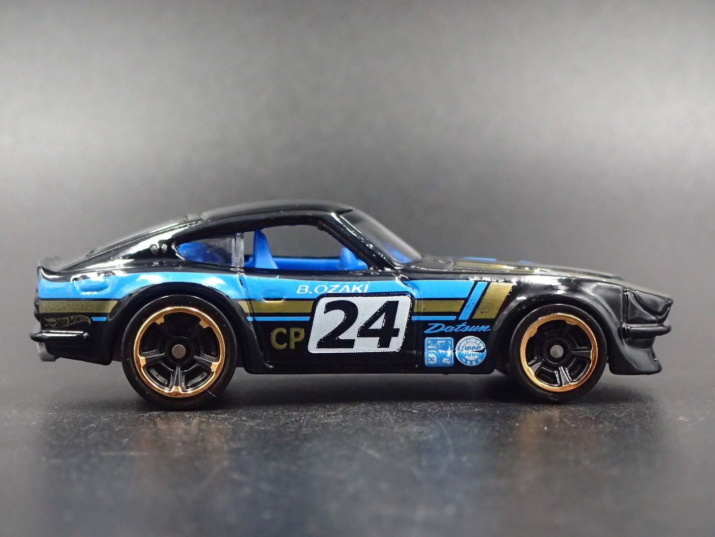 1970-1973 DATSUN 240Z JDM BLACK 1:64 SCALE COLLECTIBLE DIORAMA DIECAST MODEL CAR