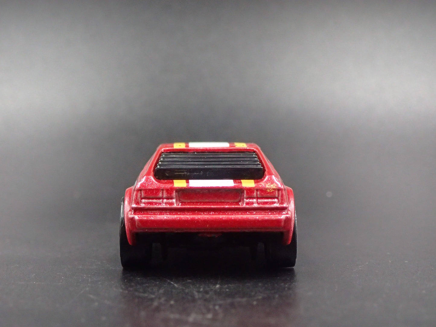 1978-1981 BMW M1 SUPER CAR RED 1:64 SCALE COLLECTIBLE DIORAMA DIECAST MODEL CAR