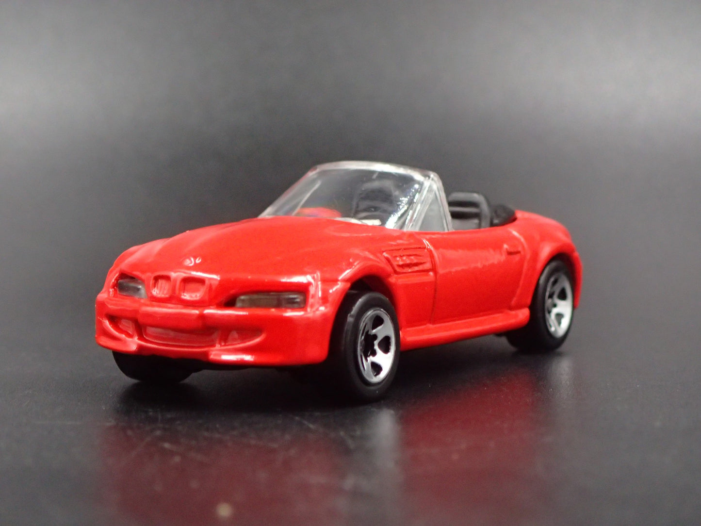 1996-2002 BMW Z3 M ROADSTER CONVERTIBLE RED 1:64 SCALE DIORAMA DIECAST MODEL CAR