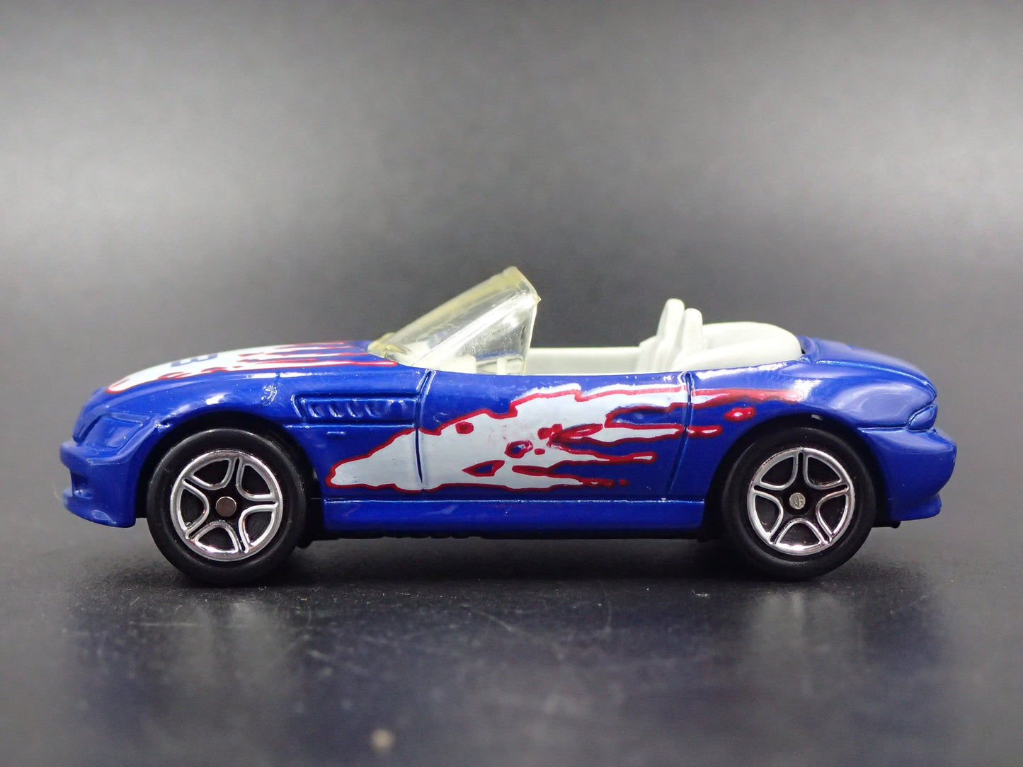 1996-2002 BMW Z3 ROADSTER CONVERTIBLE BLUE 1:64 SCALE DIORAMA DIECAST MODEL CAR