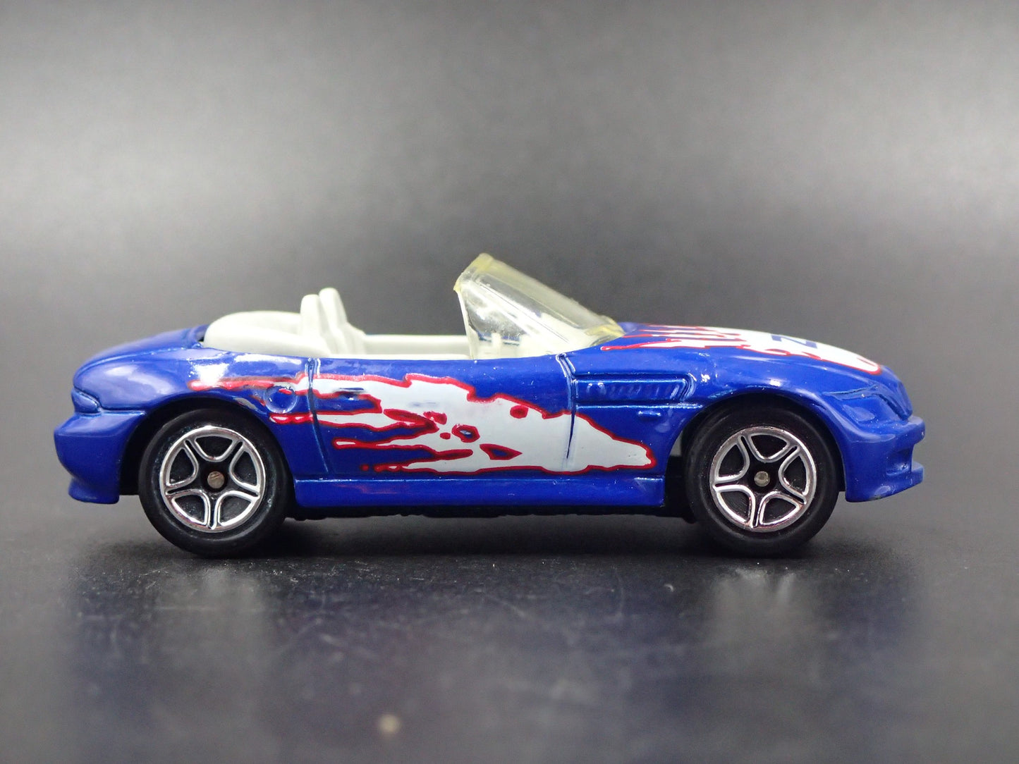 1996-2002 BMW Z3 ROADSTER CONVERTIBLE BLUE 1:64 SCALE DIORAMA DIECAST MODEL CAR