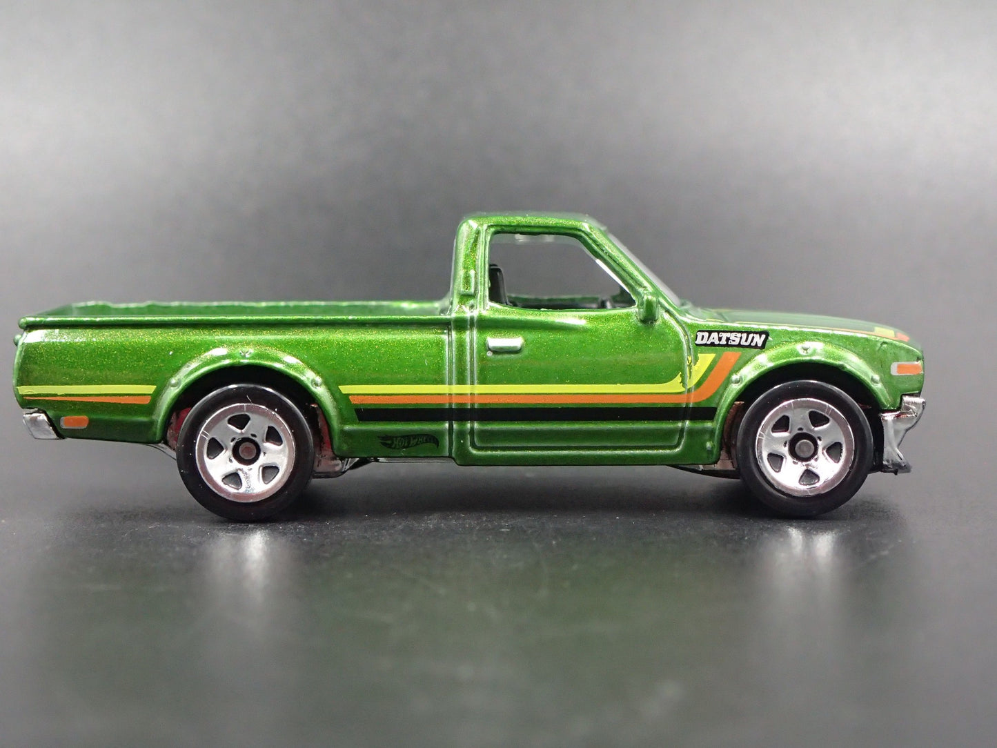1973-1979 DATSUN 620 PICKUP TRUCK GREEN 1:64 SCALE COLLECTIBLE DIECAST MODEL CAR