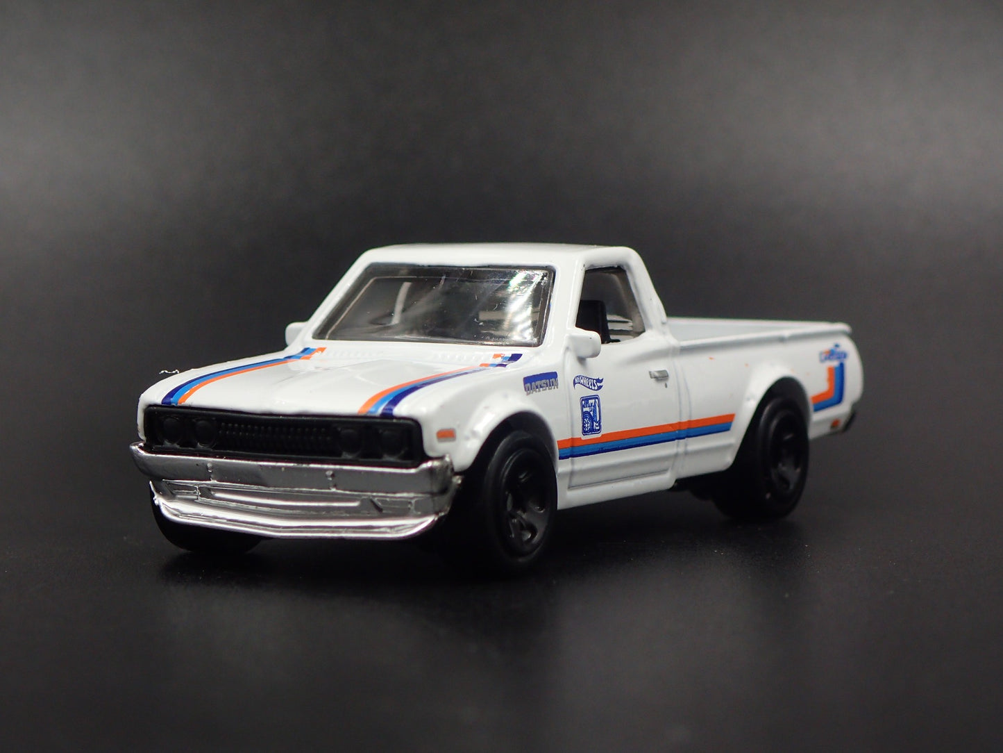 1973-1979 DATSUN 620 PICKUP TRUCK GREDDY WHITE 1:64 SCALE DIECAST MODEL CAR